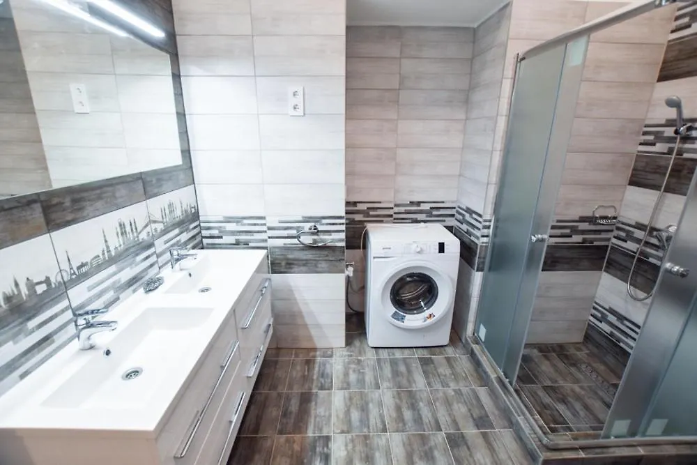 Cityscape Budget Apartments Damjanich ブダペスト ハンガリー